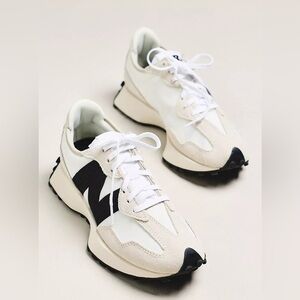 New Balance 327 Sneakers Black/White Size Women’s 10